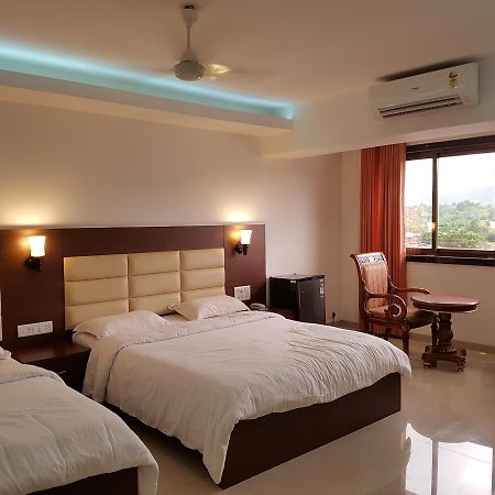 Bisu Hotel & Resorts Khed  外观 照片