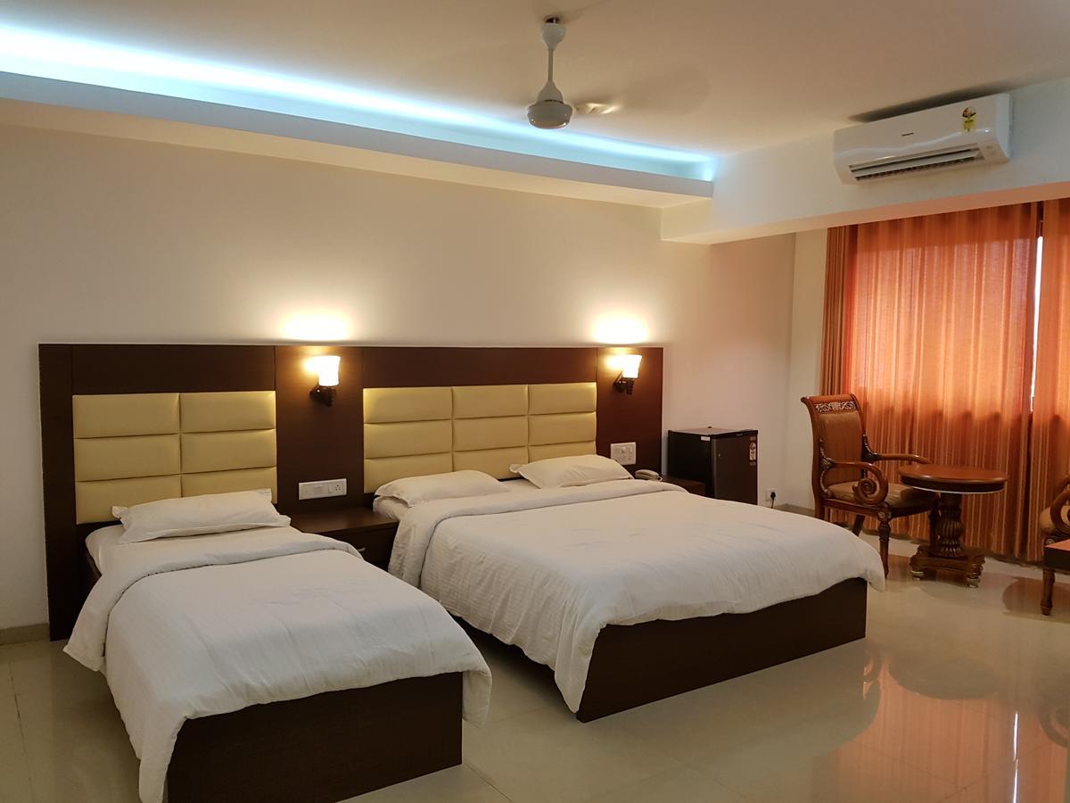 Bisu Hotel & Resorts Khed  外观 照片